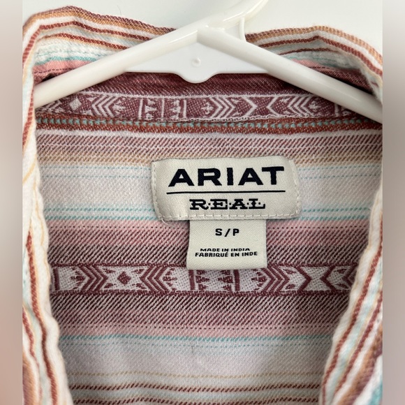 Ariat Button-up Long Sleeve, Size Small - Picture 3 of 6